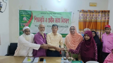 কারও মুখে স্বস্তির হাসি, কারও চোখে নতুন স্বপ্ন